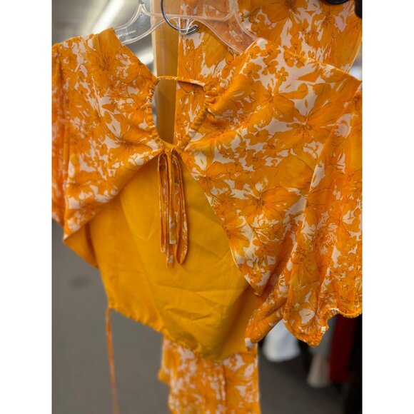 Le Lis Collection Womens Orange & White Floral Crop Top And Skirt Set Size L - Picture 3 of 4
